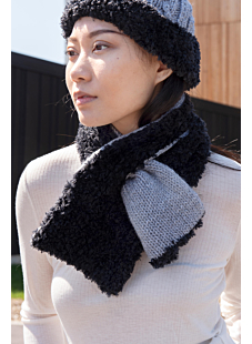 Double layer short scarf